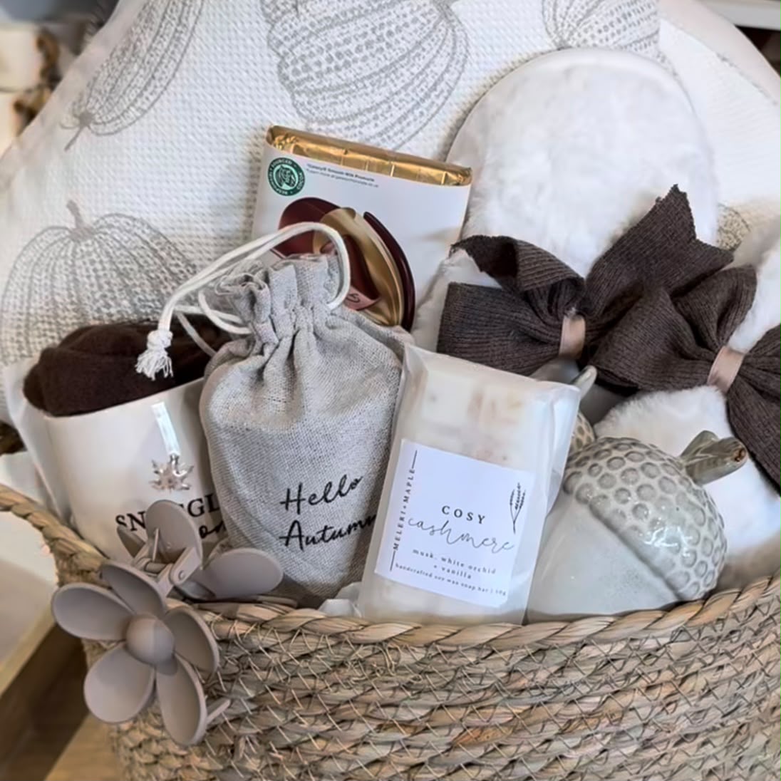 Autumnal Boo Gift Basket - Neutral