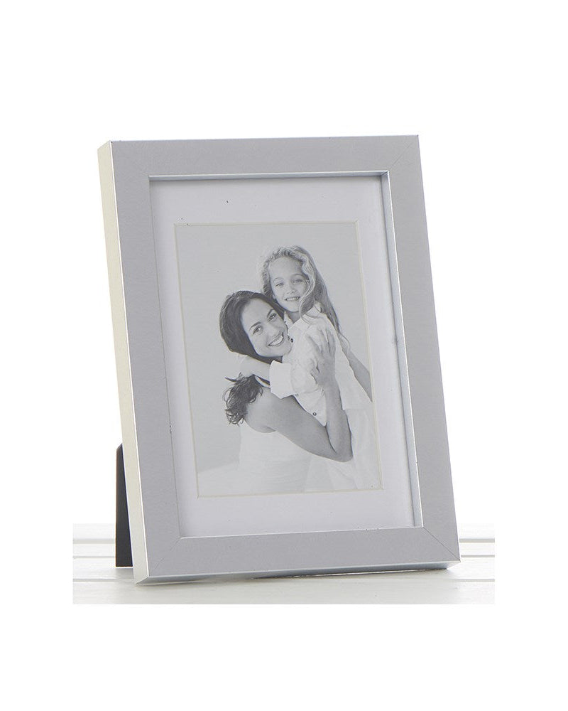 Modern Silver Mount Photo Frame
