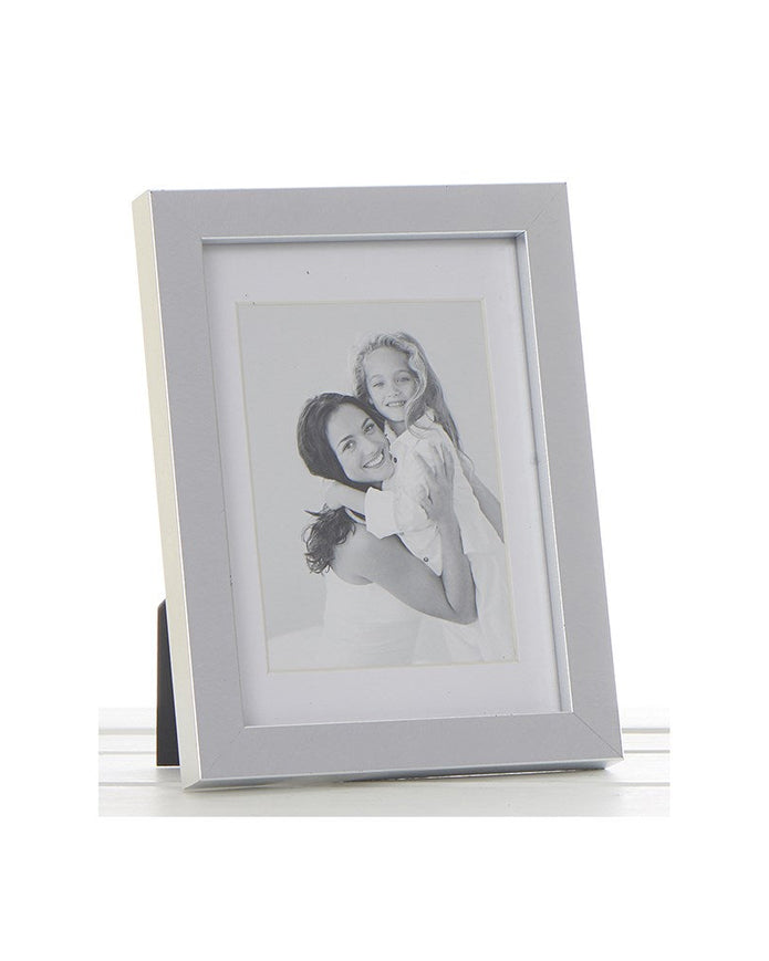 Modern Silver Mount Photo Frame