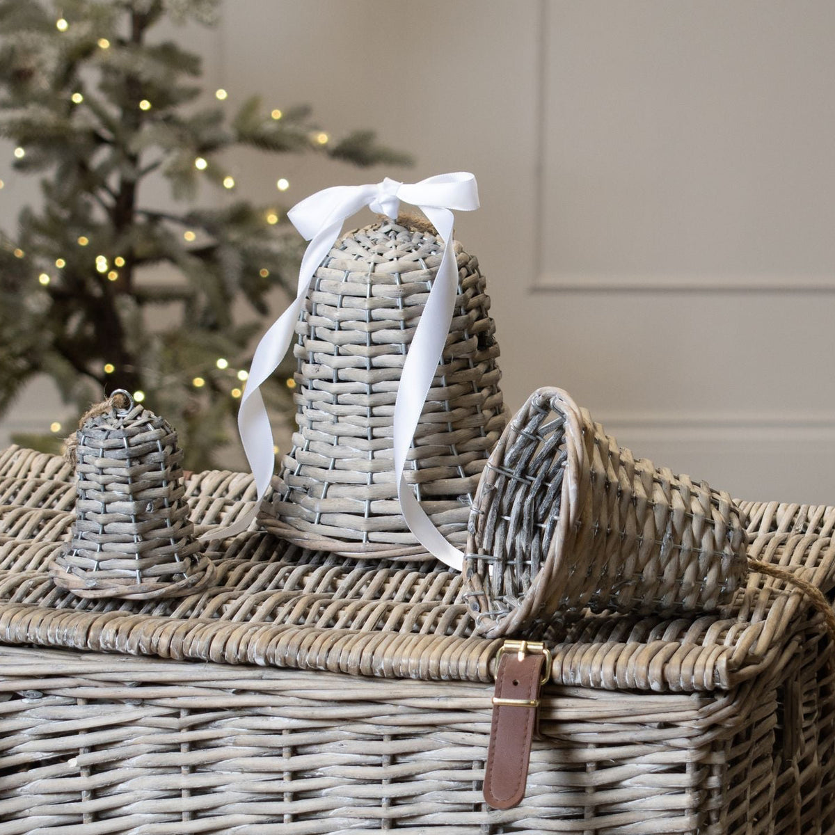 Wicker Bell Hanging Decoration