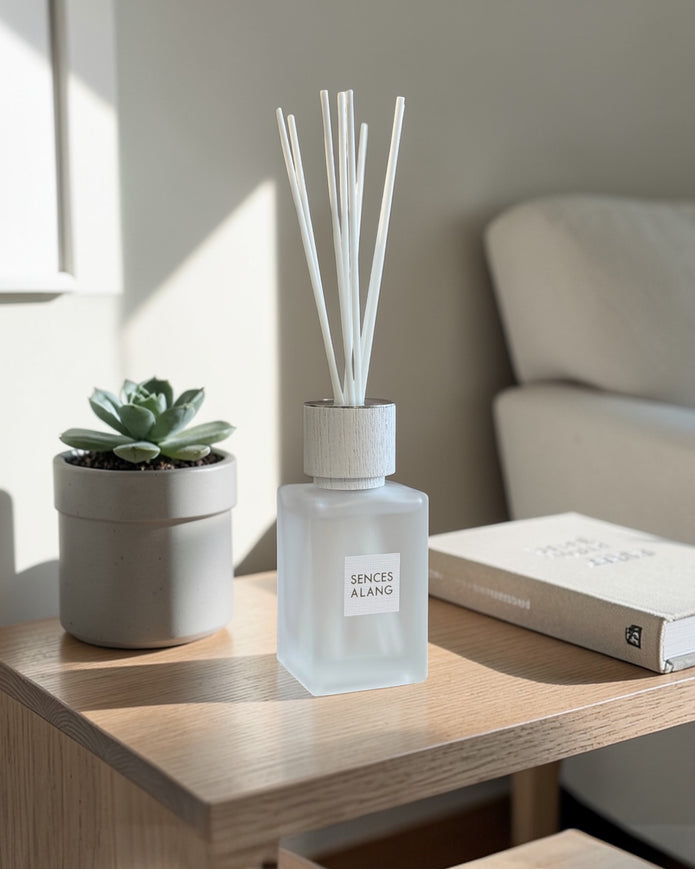 White Alang Alang large reed diffuser by Coach House, 500ml home fragrance with reed sticks and aromatic scent.