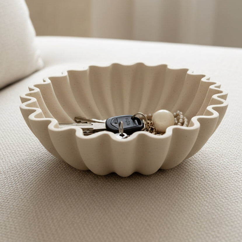 Small Barbuda Cream Wavy Bowl