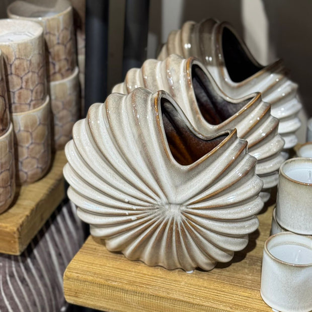 Gisela Graham neutral spiral shell vase with coastal design, decorative ceramic vase for home decor.