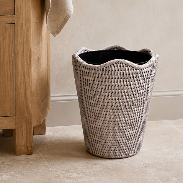 Wickham Rattan Round Lined Waste Paper Bin - PRE ORDER MID OCTOBER DELIVERY