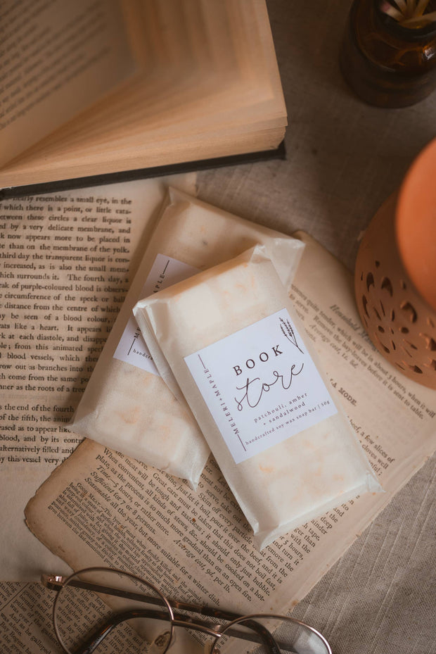 Scented wax melt snap bar featuring Earl Grey and Cucumber by Meleri and Maple Co, with six pink wax pieces arranged in a row.