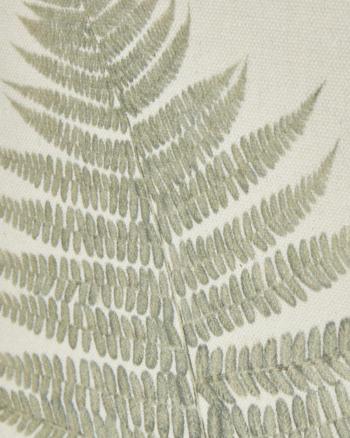 Wooden framed vintage wall art print of green ferns by Hill Interiors, showcasing botanical greenery for home decor.