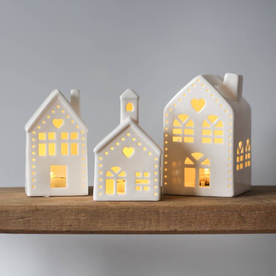 White Heart Light Up LED Christmas house decorative light by Gainsborough Giftware x Portland Living, perfect for holiday decor