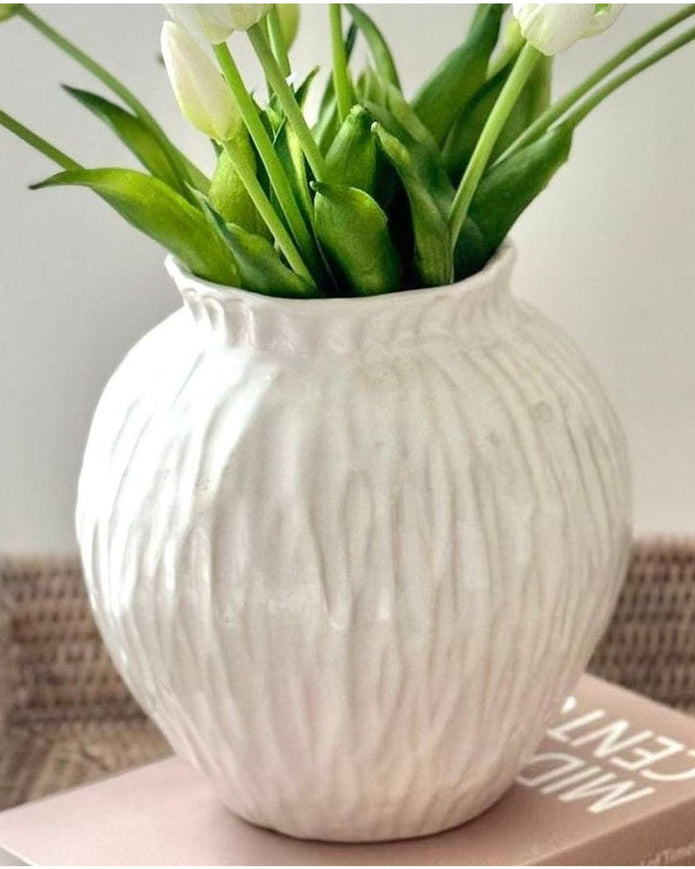 Hill Interiors Numa Round Glazed Vase with a smooth, rounded shape and glossy finish, perfect for decorative floral arrangements.