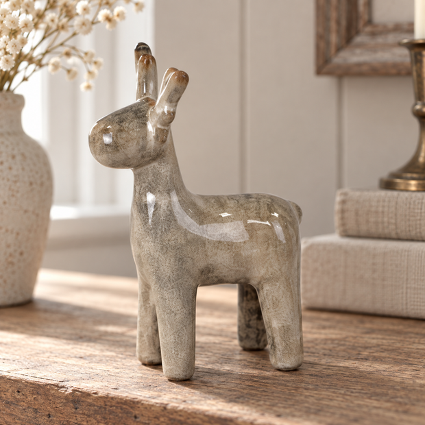 Beige Mottle Ceramic Reindeer Decoration – close-up product detail