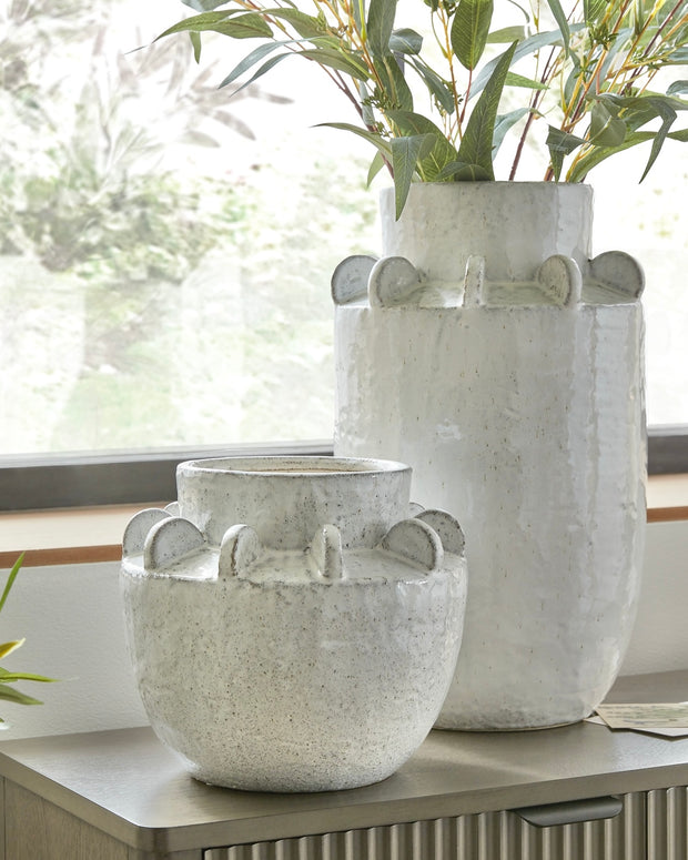 White ceramic wide neck textured vase by Hill Interiors, showcasing its elegant design and smooth surface.