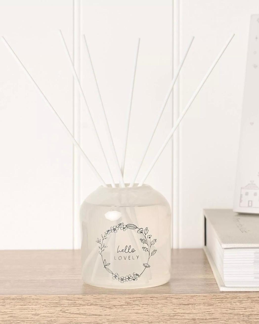 Beige Moments Clear Glass Reed Diffuser -  Hello Lovely