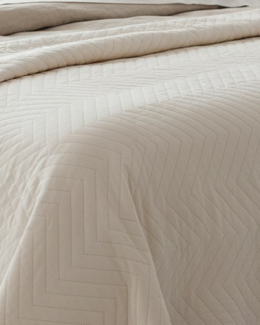 Amelle Ivory Cream Queen Size Quilted Bedspread