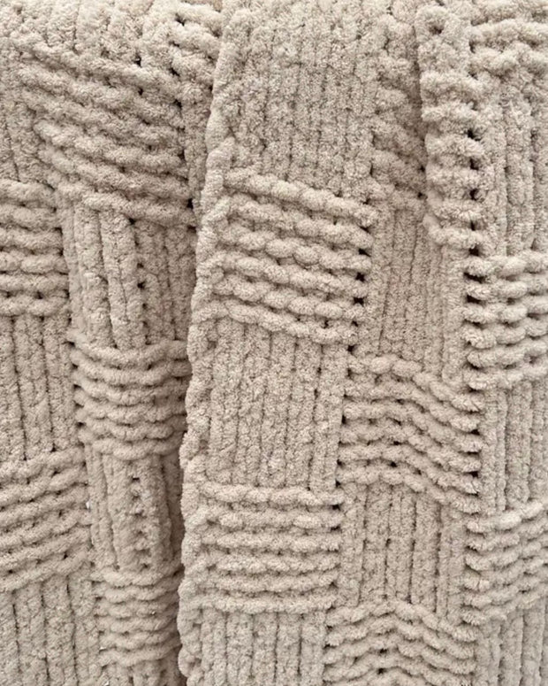 Plaid Double Medium Cream Chenille Chunky Knit Blanket Throw