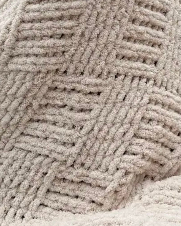 Plaid Double Medium Cream Chenille Chunky Knit Blanket Throw