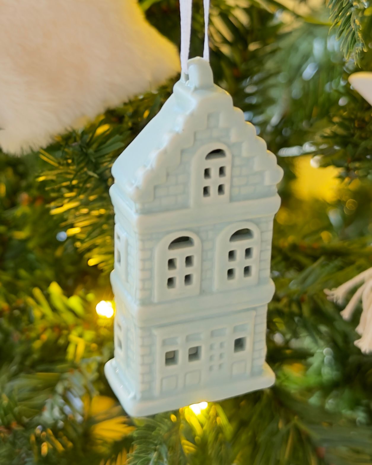 Matte Hanging Dutch House Ornaments