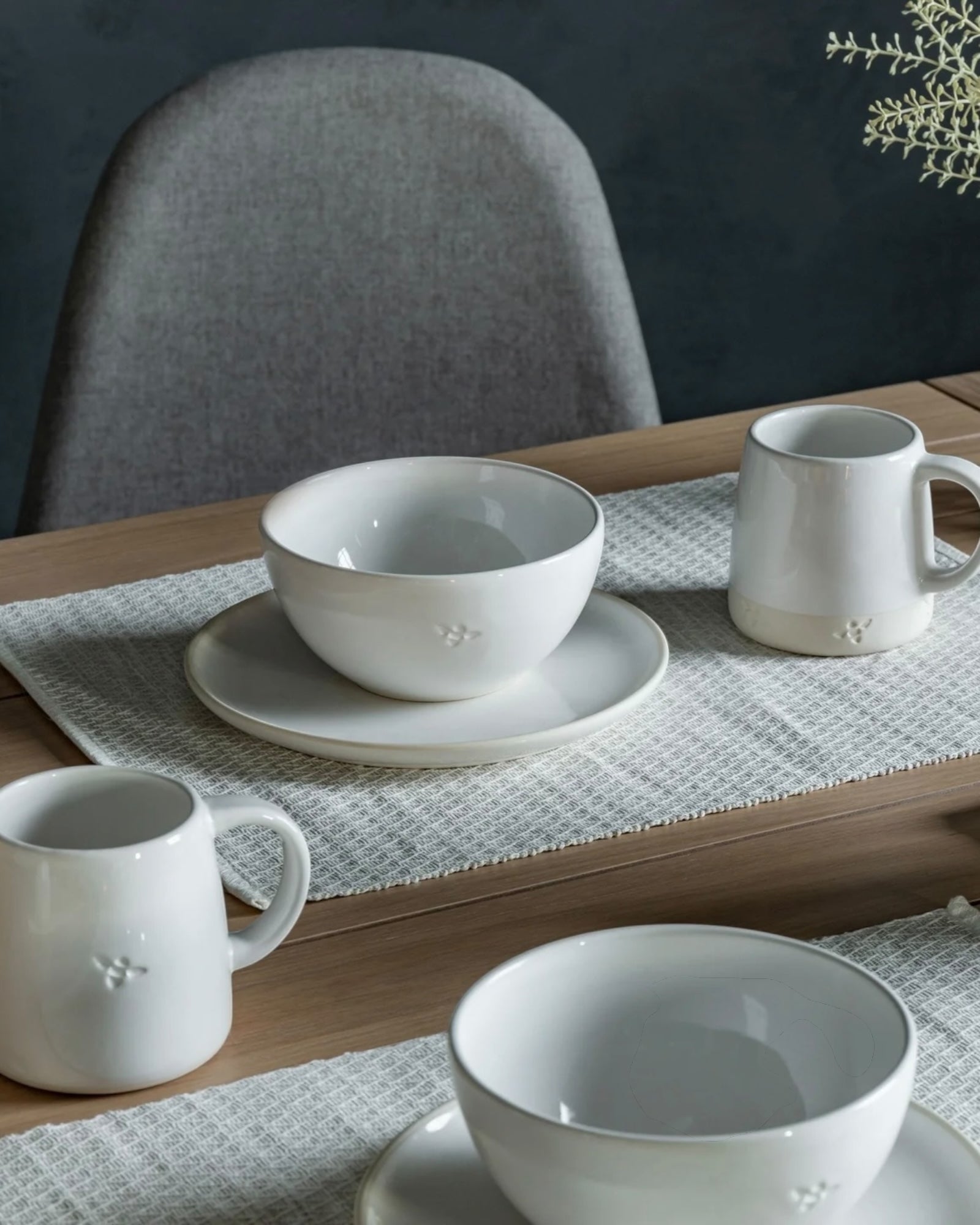 Reactive Glaze Bee Mug