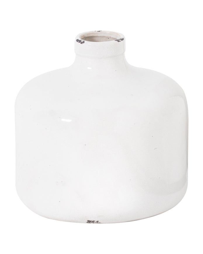 White ceramic Garda Glazed Eve vase by Hill Interiors, showcasing its sleek, glossy finish and elegant shape.