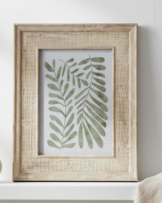 Neutral wooden Skye photo frame by Hill Interiors, showcasing a stylish rectangular photo frame with a natural wood finish.