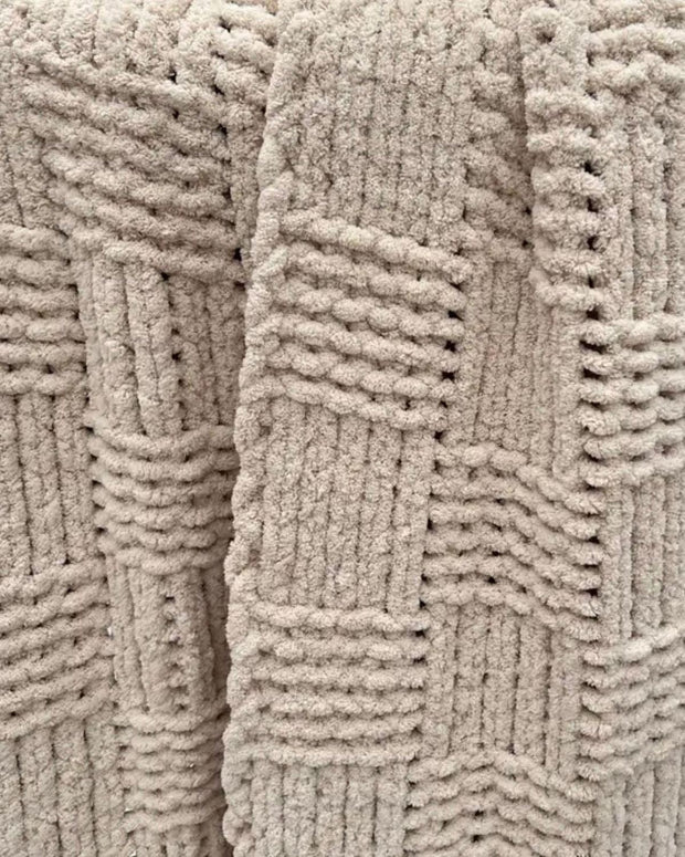 Plaid Double Medium Cream Chenille Chunky Knit Blanket Throw