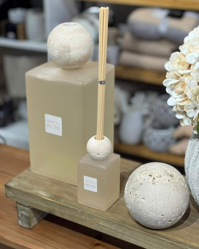 Sences Petra Small Reed Diffuser with Travertine Ball Top - White Alang Alang