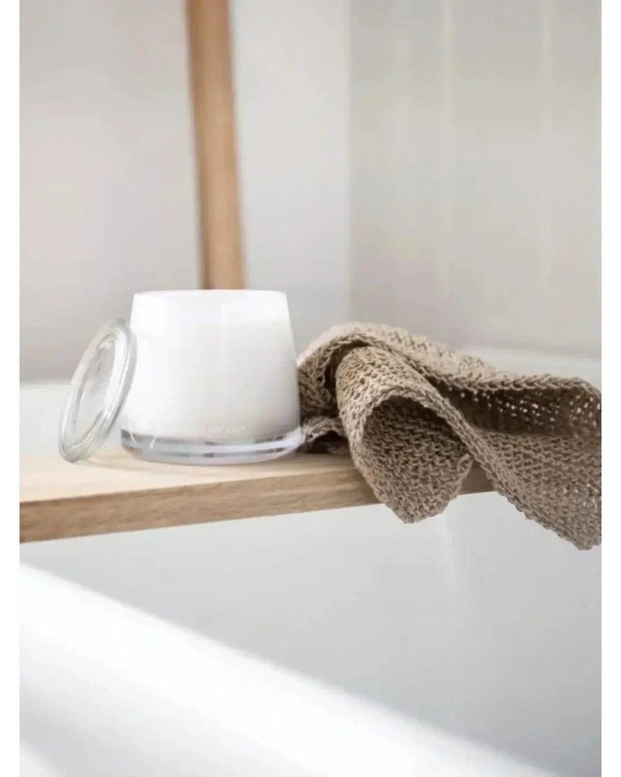 The Aromatherapy Candle Company - Strength, Sandlewood & Cedar - CandlesCandles - Lulu Loves Home