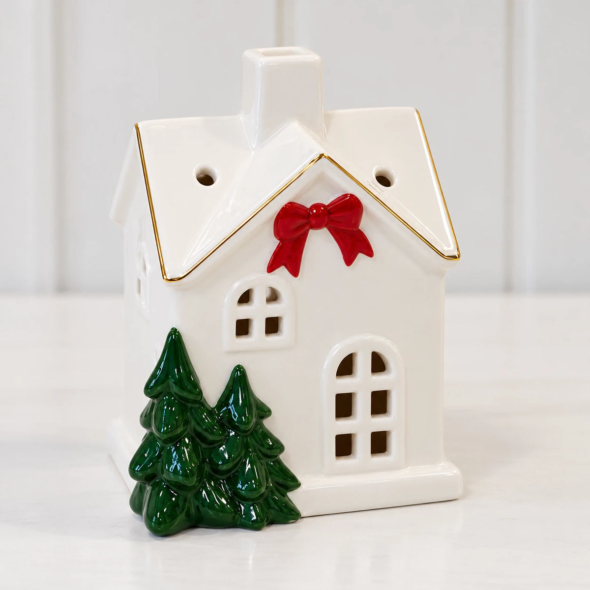Satchville Christmas home small decoration with a red bow