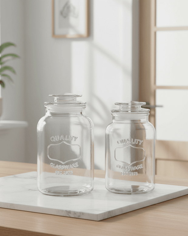 Clear glass pantry storage jar with a lid by Clayre & Eef, ideal for kitchen and dining organization.