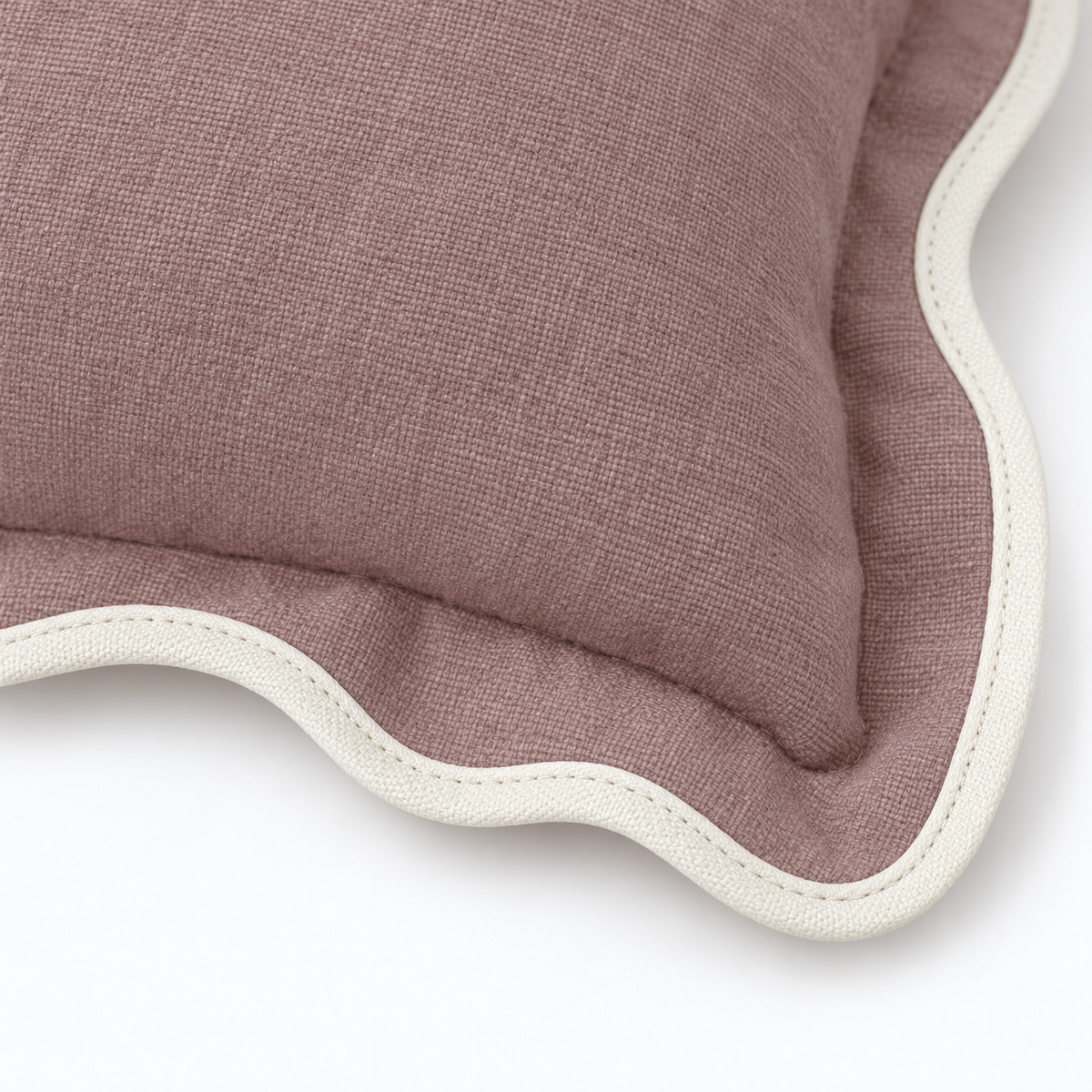 Chloe dusty pink 65 × 65 cm extra large bed cushion cover – fabric and ivory scalloped trim close-up 3