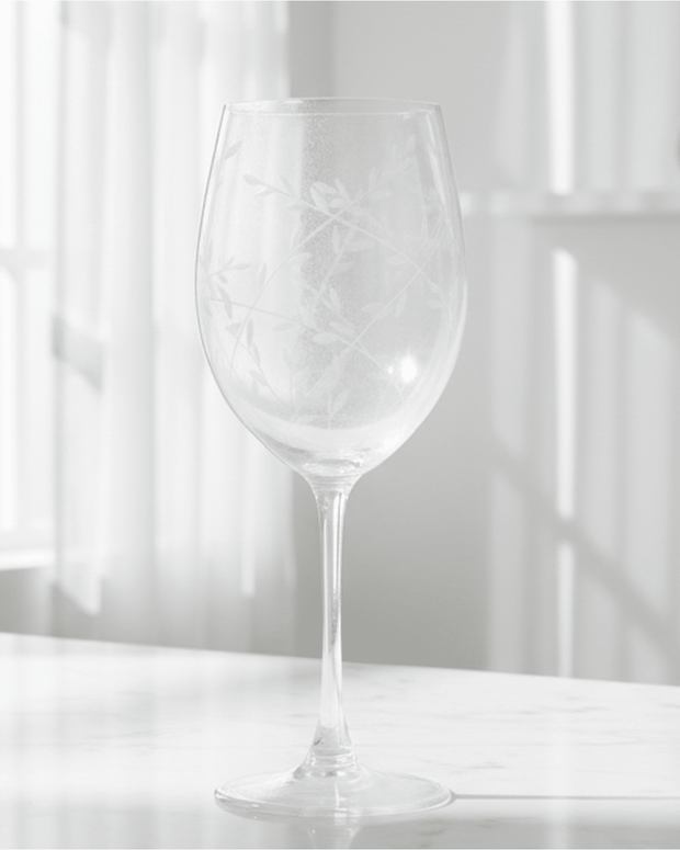 Clear wine glass with etched vine design by Gisela Graham, perfect for elegant kitchen and dining use.