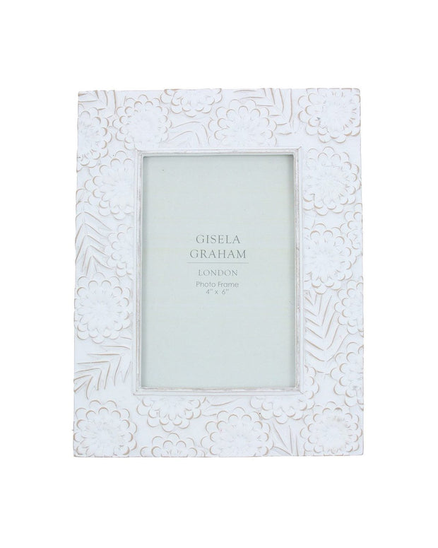 Whitewash floral resin photo frame by Gisela Graham, 4x6cm decorative picture frame with floral design.