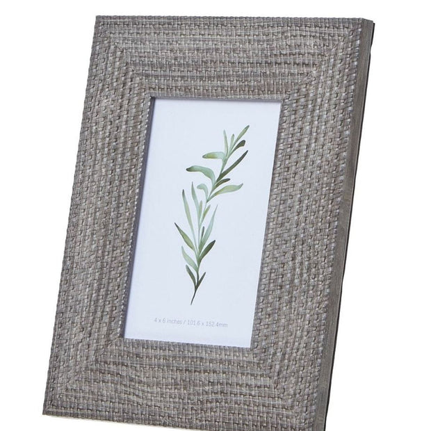 Neutral wooden photo frame with woven border, ideal for 4x6 photos, from Hill Interiors. Elegant and natural home decor accessory.