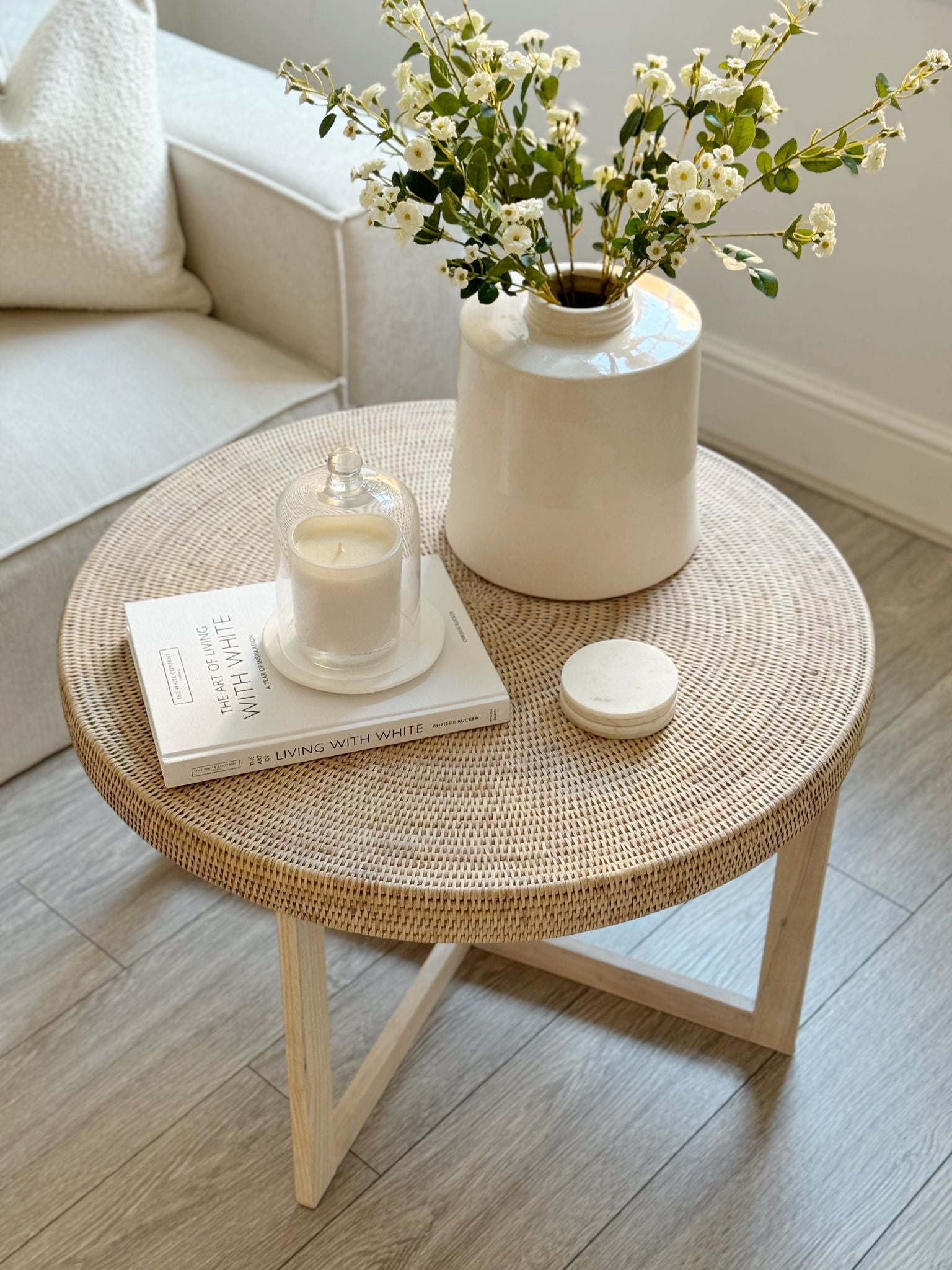 Glass candle cloche dome for home decor, showcasing a clear glass cover ideal for displaying candles or decorative items.