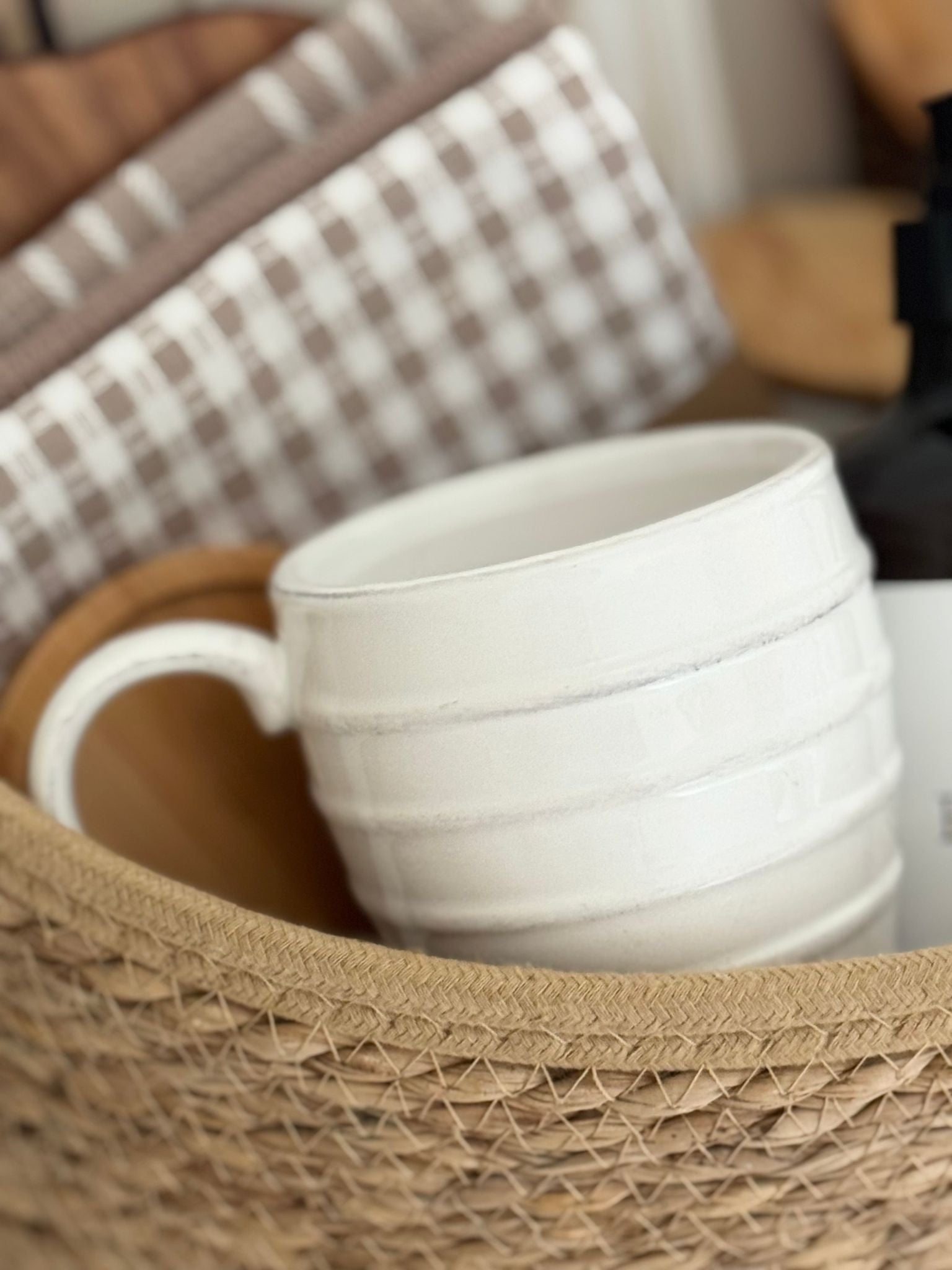 Spring-themed New Home Gift Basket by Lulu Loves Home featuring cozy home decor and thoughtful gifts for new homeowners.