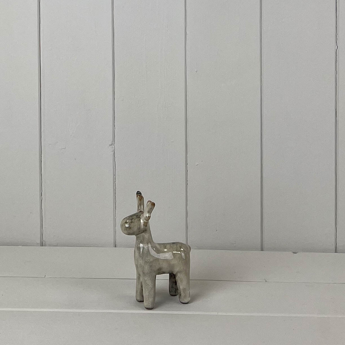Beige Mottle Ceramic Reindeer Decoration – Beige Mottle Ceramic Reindeer Decoration, W 8 x D 4 x H 11 cm