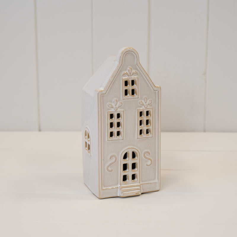 White LED Christmas Townhouse – Medium LED Christmas Townhouse, W 9 x D 7 x H 18 cm, porcelain