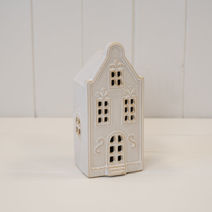 White LED Christmas Townhouse – Medium LED Christmas Townhouse, W 9 x D 7 x H 18 cm, porcelain