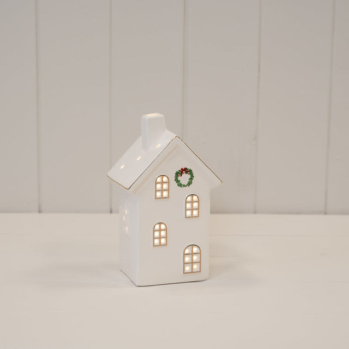 White Light Up LED House With Wreath – LED White House With Wreath, W 10 x D 7 x H 16 cm, porcelain