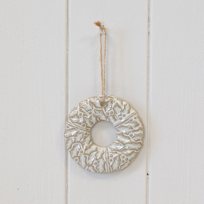 Ceramic Natural Hanging Wreath – Ceramic Natural Hanging Wreath, W 8 x D 8 x H 1 cm, porcelain