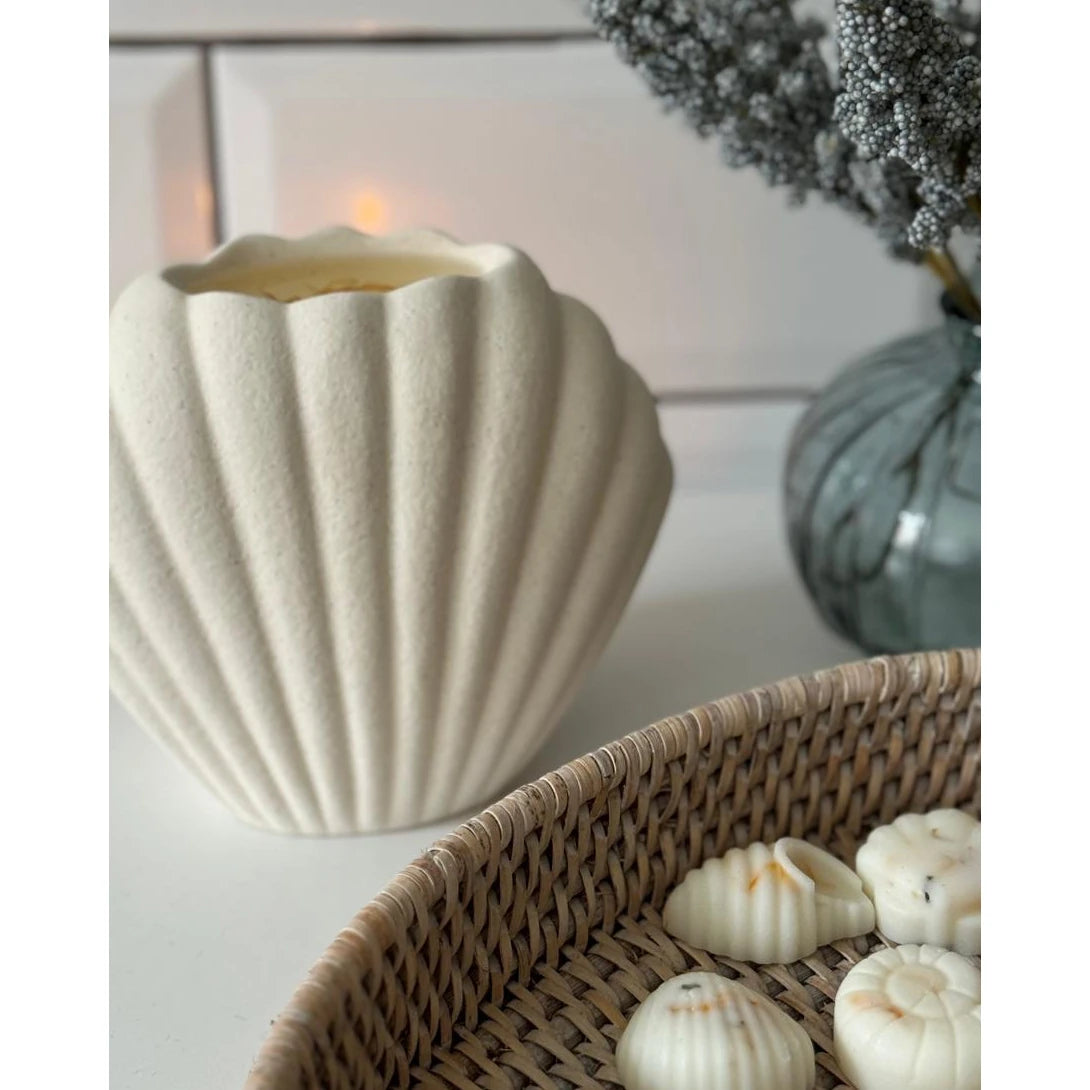 Sea Shell Matte Ceramic Oil Burner and Wax Warmer, close-up of the ribbed cream shell burner