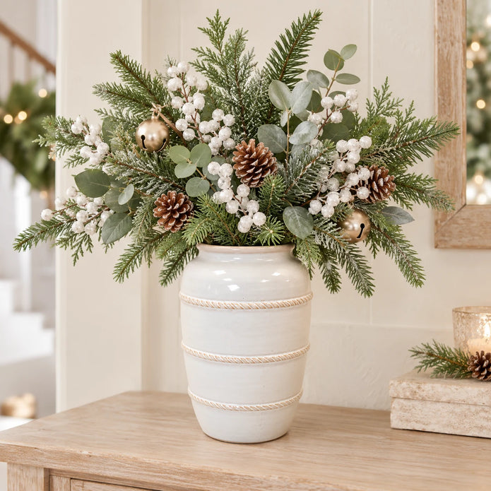 medium white rustic ceramic vase, 16 × 16 × 23 cm, console with neutral foliage, white berries, champagne bells and pine cones