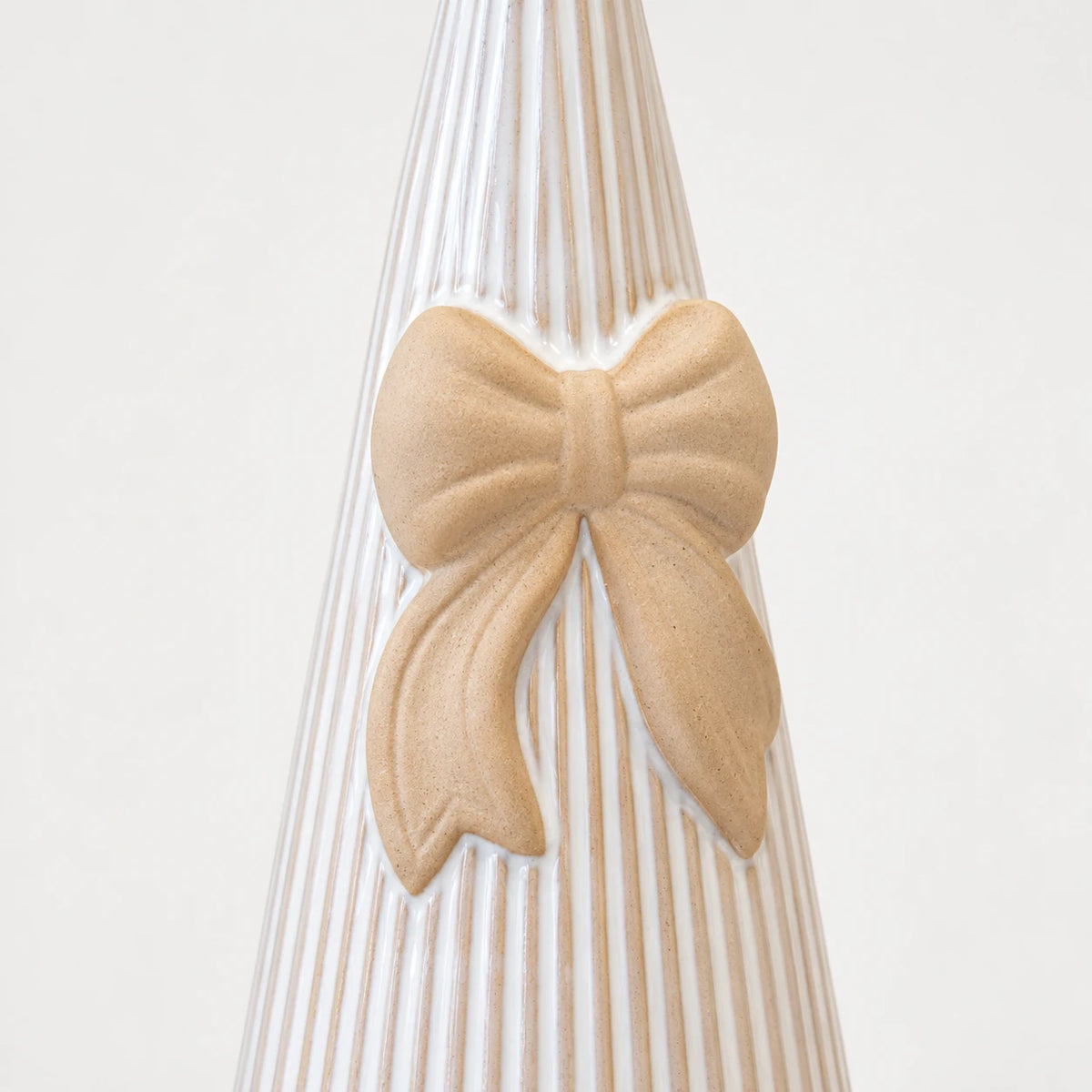White Stoneglazed striped Christmas tree with bow, medium Satchville holiday decoration