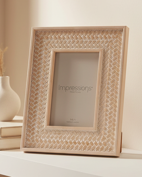 Rattan Weave Effect Frame