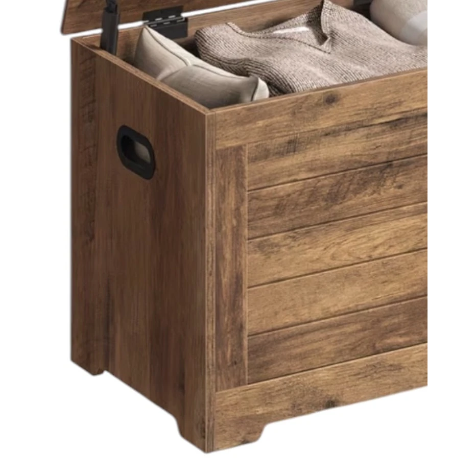 Starlight Express wooden storage trunk with lid, sturdy furniture piece ideal for living room or bedroom organization